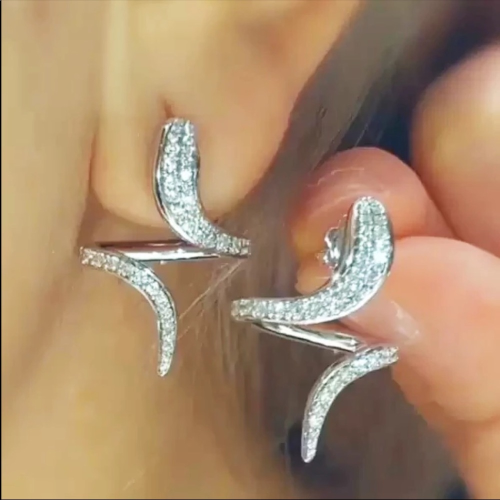 New 925 Silver Twisted Snake ShapeDiamond Earrings - Picture 2 of 3